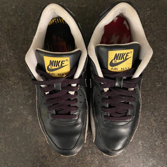 Nike AIr Max 90 - Size 6Y - Picture 6 of 8